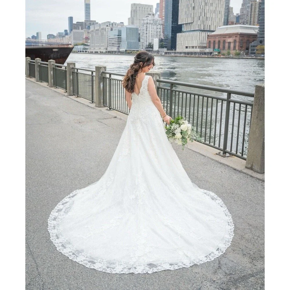 Pronovias Maggy Wedding Dress A Line Lace Bustle Size 4/6